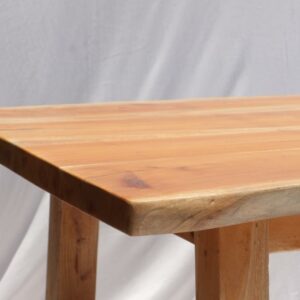 Mesa de comedor en madera trembessina